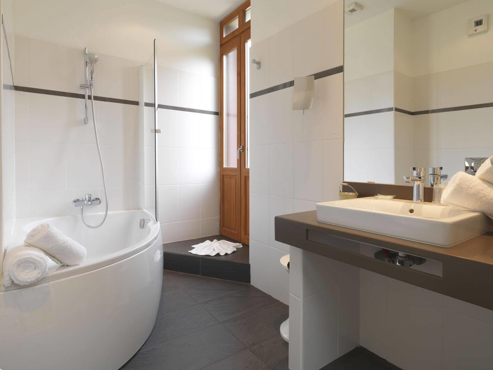 Le Manoir D'Agnes Logis Hotel Restaurant Tarascon-sur-Ariège Buitenkant foto